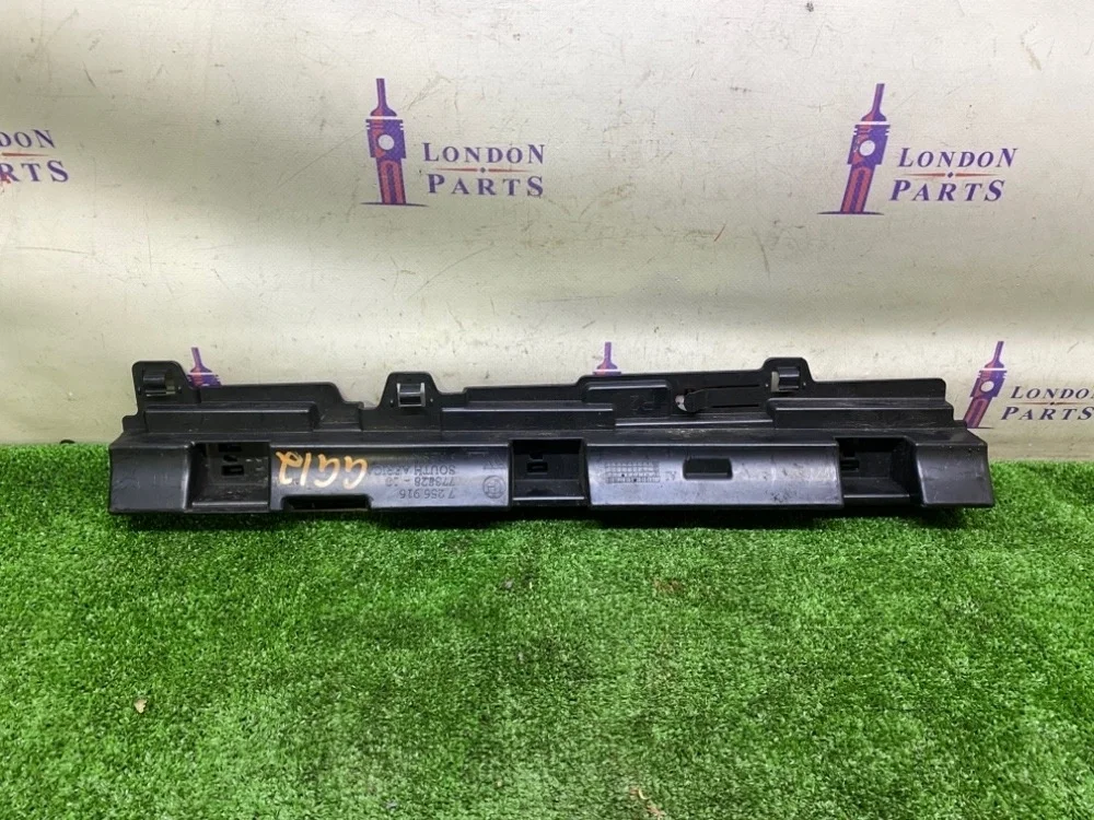 Кронштейн накладки порога BMW F30