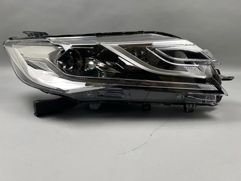 Фара Mitsubishi Pajero Sport 2015-2021 8301C794 3, передняя правая