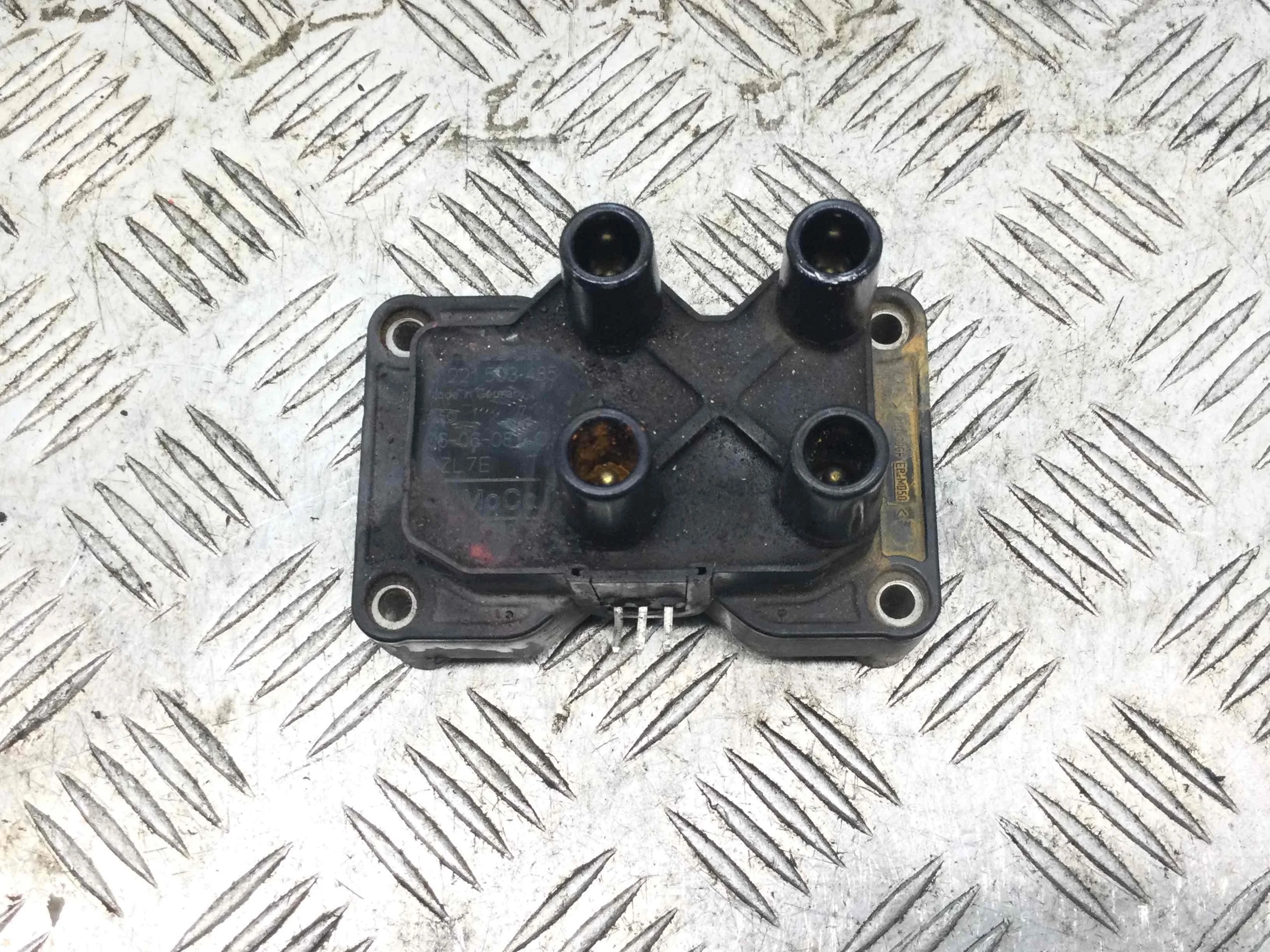 Катушка зажигания Ford Focus 2 поколение (2005-2008) бензин 1.6 i Автомат