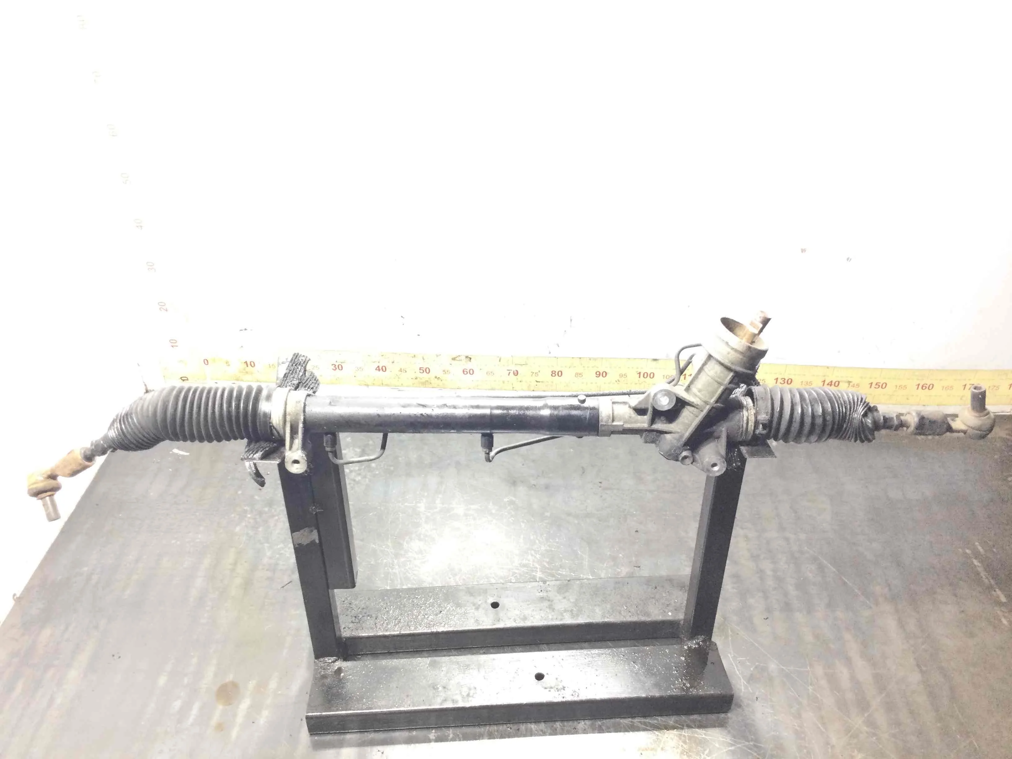 Рулевая рейка Audi A4 B5 (1994-1999) бензин 1.6 i Механика Седан