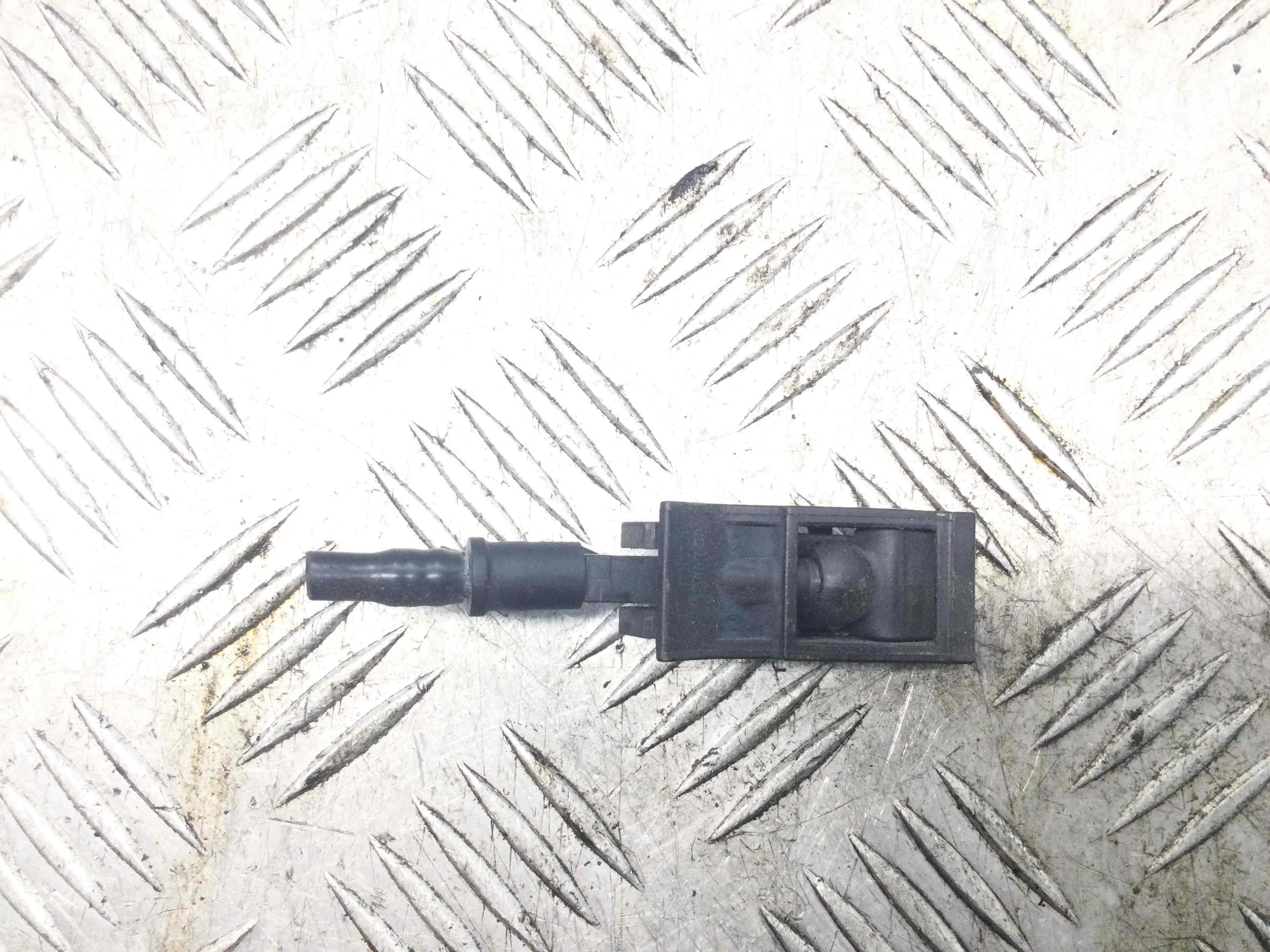 Форсунка омывателя Volkswagen Golf 4 поколение (1997-2004) бензин 1.4 i Механика Х/б