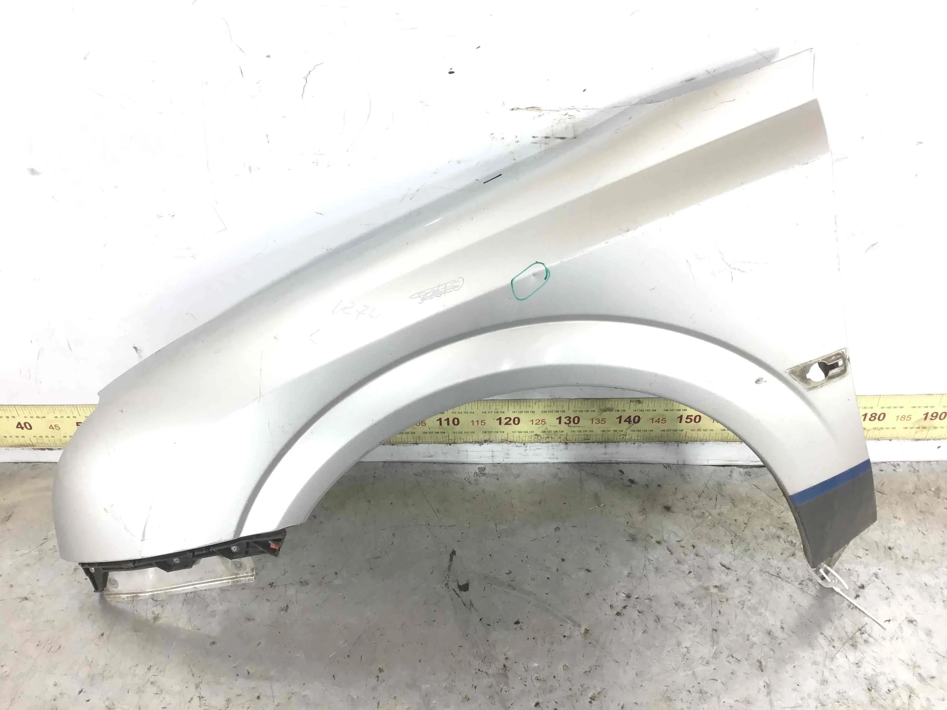 Крыло переднее левое Opel Signum C (2003-2005) бензин 2.2 i Механика 5-дв, х/б