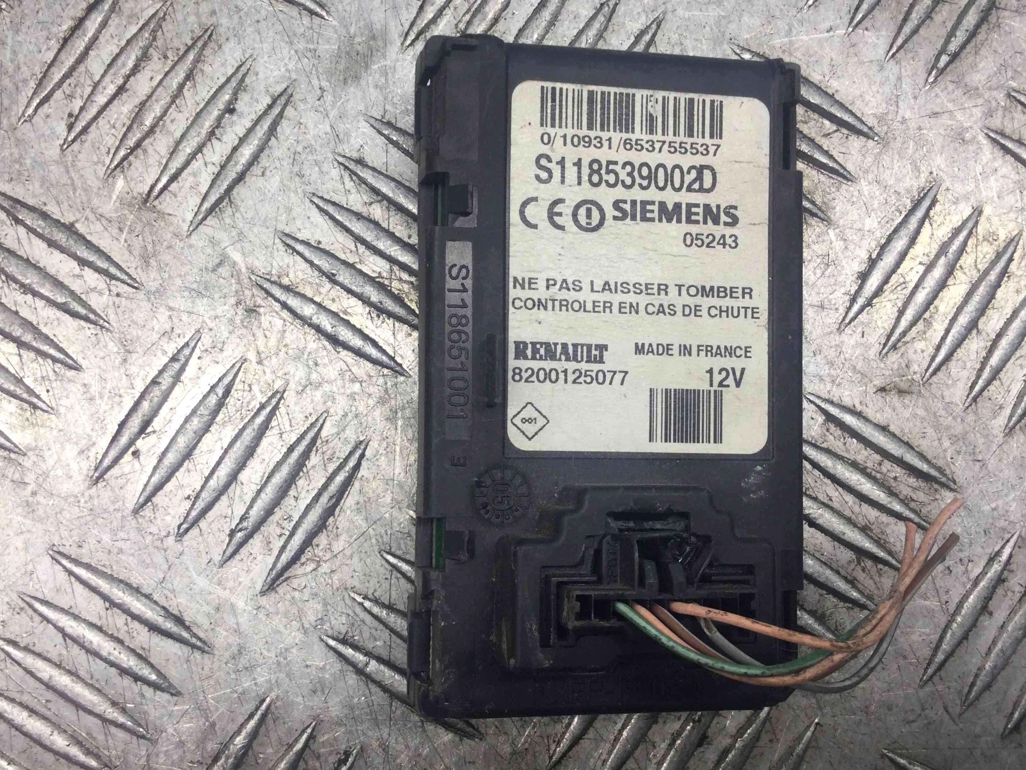 Замок зажигания Renault Scenic 2 поколение (2003-2006) бензин 2.0 i Автомат Минивэн