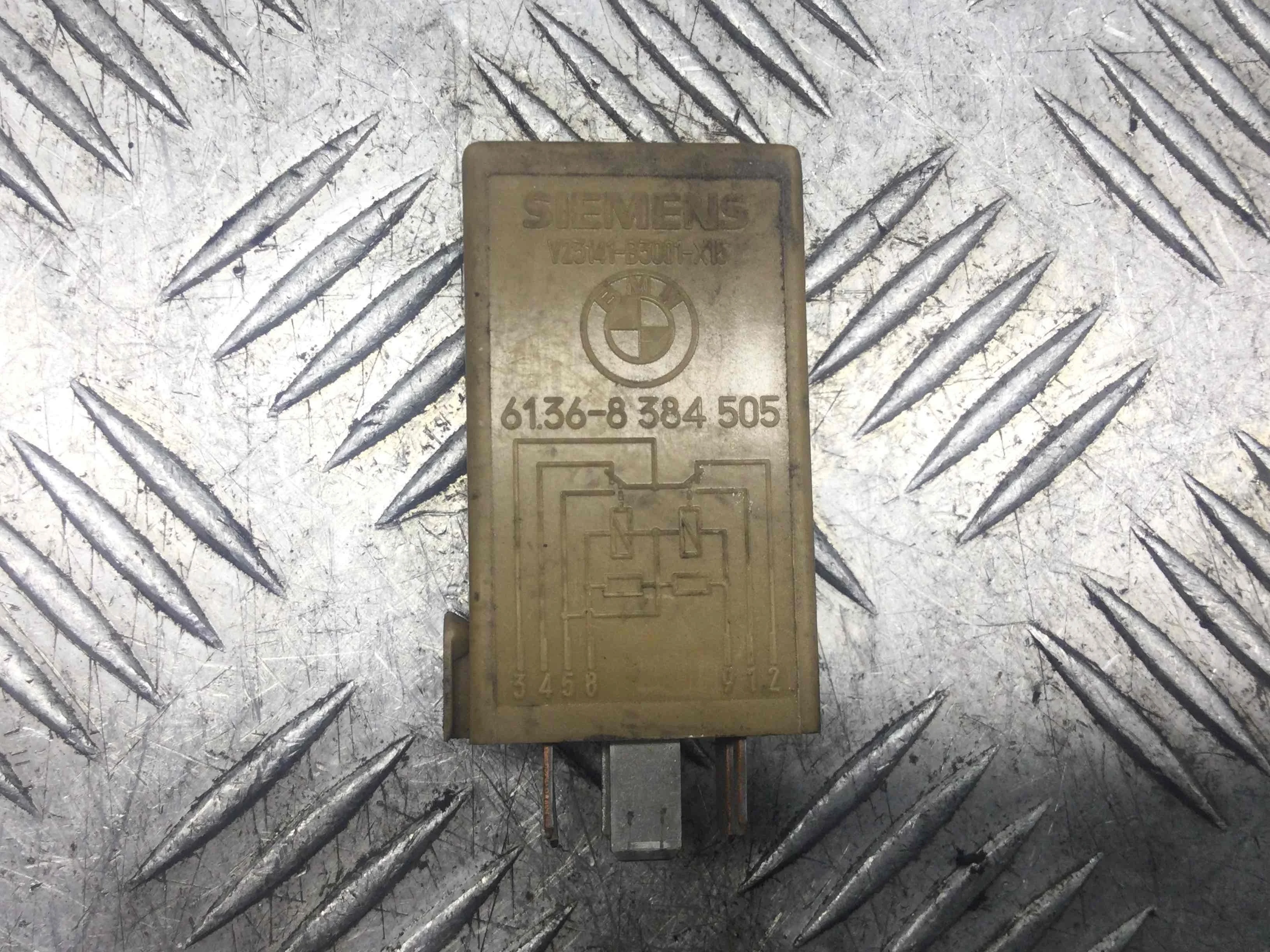 Реле стеклоочистителей (дворников) BMW 3-Series 3-Series E46 1998 - 2006 дизель 2.0 D Механика Универсал