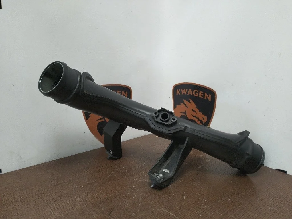 Патрубок интеркулера Volkswagen Passat 2009 B6