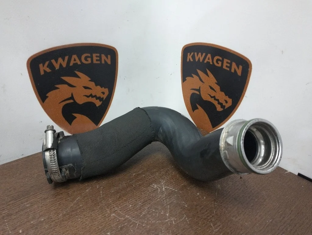 Патрубок интеркулера Volkswagen Touareg 2008 7P