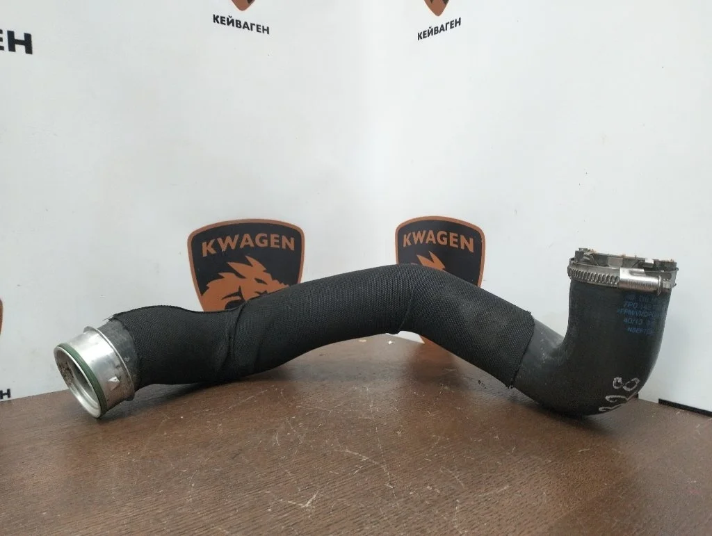 Патрубок интеркулера Audi Q7 2013 4L