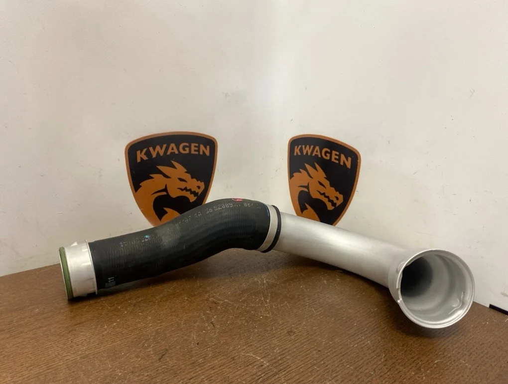 Патрубок интеркулера Volkswagen Transporter 2007 T5