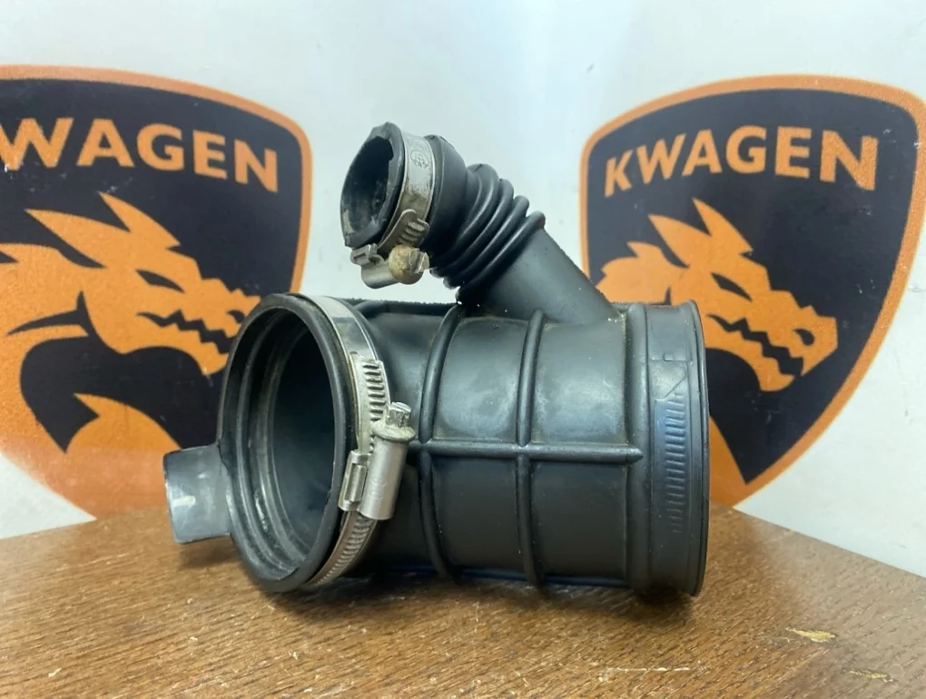 Патрубок воздушного фильтра BMW X3 2004 E83