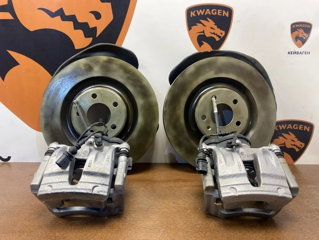 Суппорт тормозной комплект Audi Q7 2016 4M