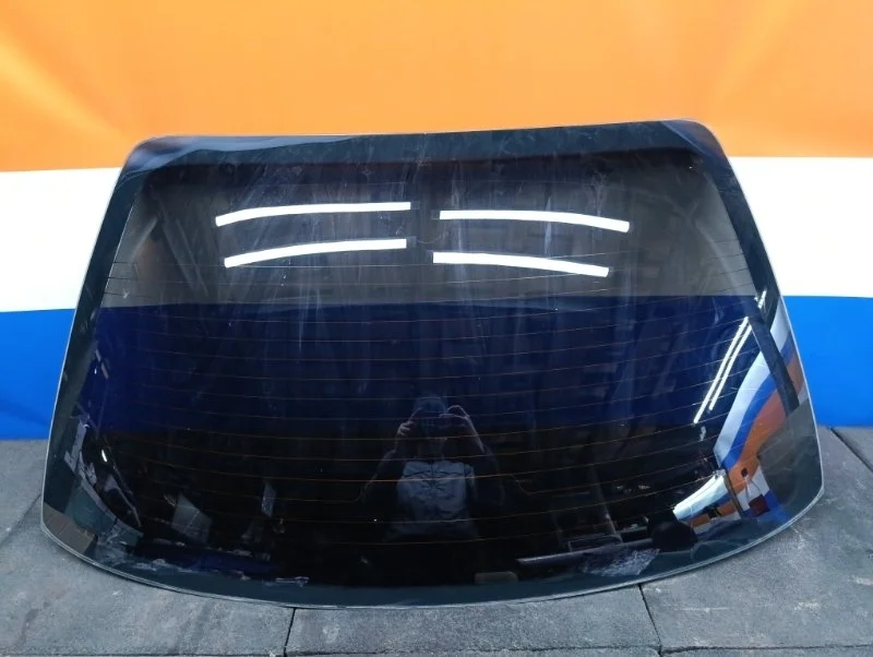 Стекло заднее Nissan Almera 2005 797009M700 N16 1.5 QG15DE