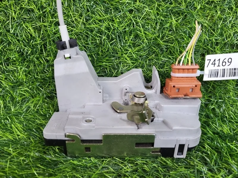 Замок двери Peugeot 307 2007 9138C0 3H EW10A, задний левый