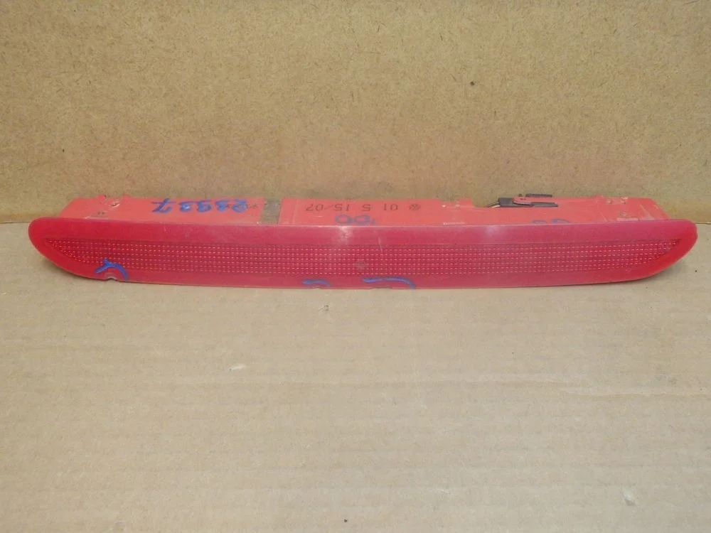 Фонарь задний (стоп сигнал) VAG 1K6945097B Passat B6 (2005—2010)