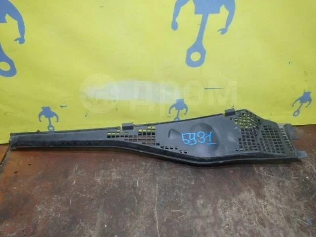 Решетка стеклооч. (планка под лобовое стекло) RENAULT 8200825457 Duster I (2010—2015)
