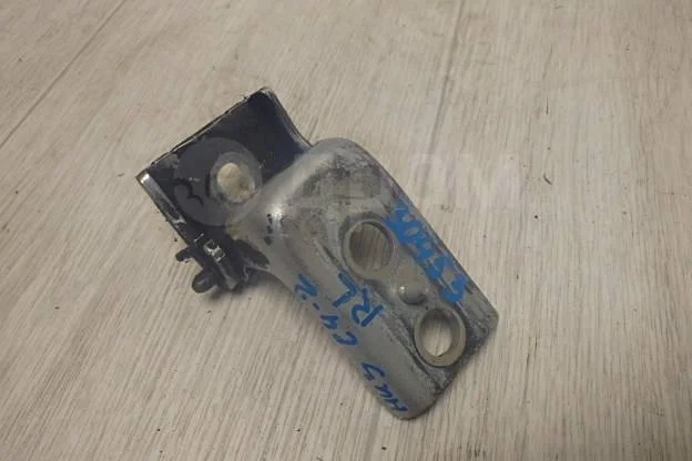 Петля двери задней левой нижняя Peugeot-Citroen 9035AZ C4 II (2010—2016)