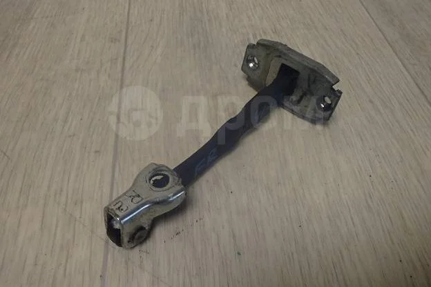 Ограничитель двери передней SUZUKI 8181065J01 Grand Vitara II (2005—2008)