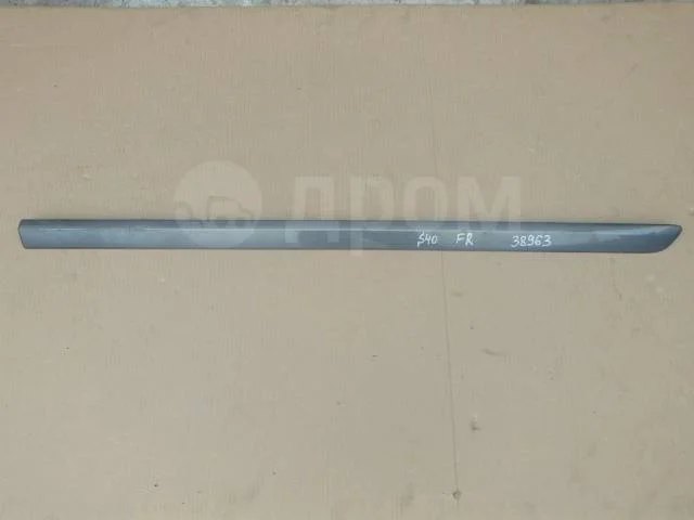 Молдинг передней правой двери VOLVO 39987037 S40 II рестайлинг (2007—2012)