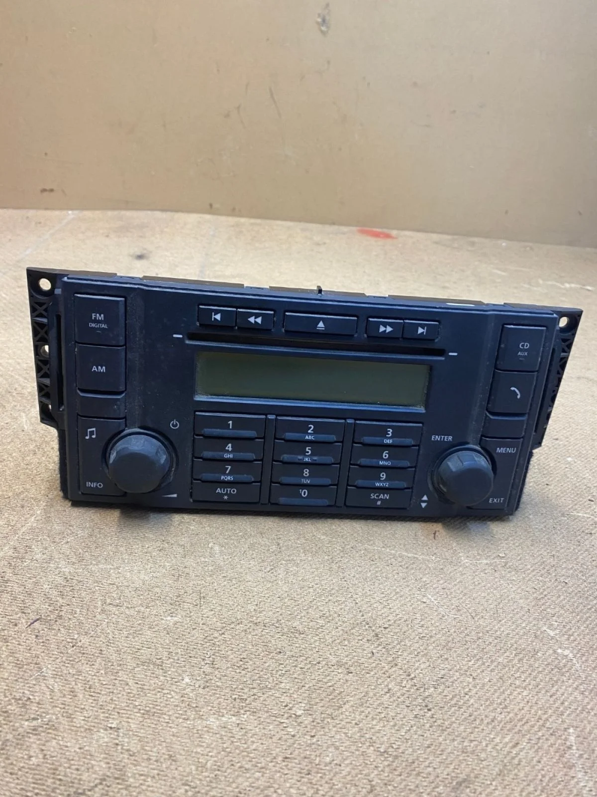 Магнитола LAND ROVER LR001070 Freelander II (2006—2010)