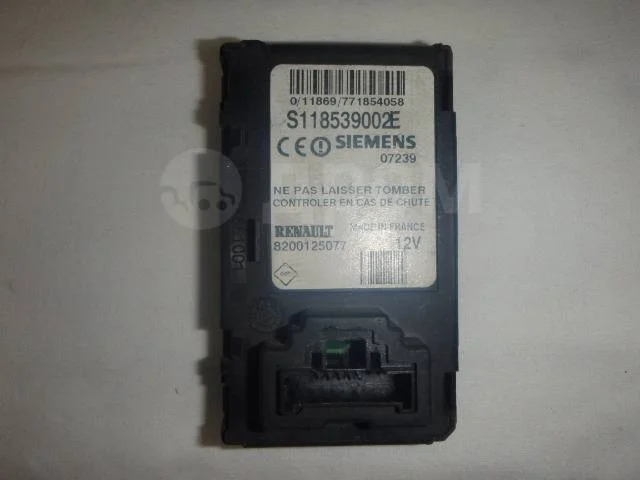 Картоприемник RENAULT 8200125077 Megane II рестайлинг (2006—2009)