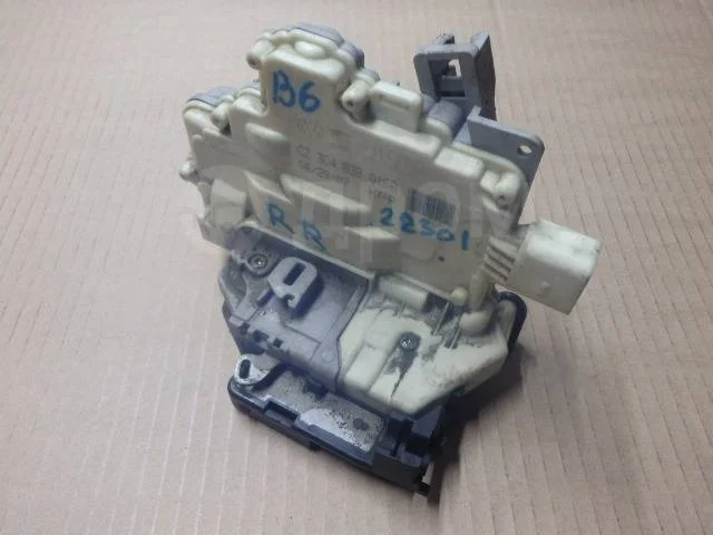 Замок двери VAG 3C4839016A Passat B6 (2005—2010)