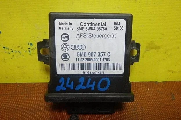 Блок электронный VAG 5M0907357C Passat B6 (2005—2010)