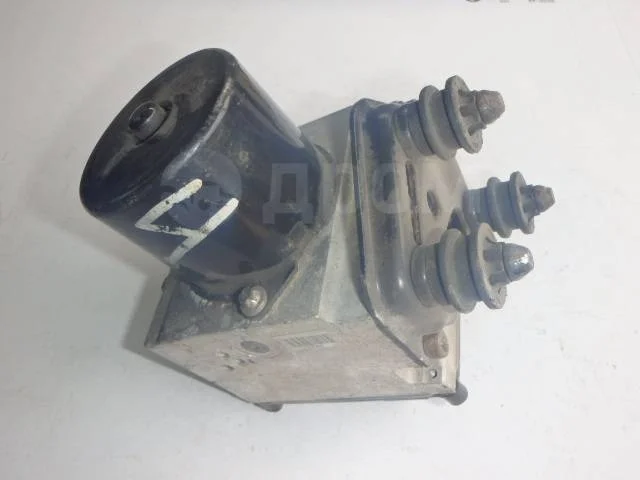 Блок ABS (насос) VAG 3C0614109D Passat B6 (2005—2010)