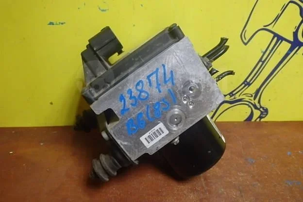 Блок ABS (насос) VAG 3C0614109D Passat B6 (2005—2010)