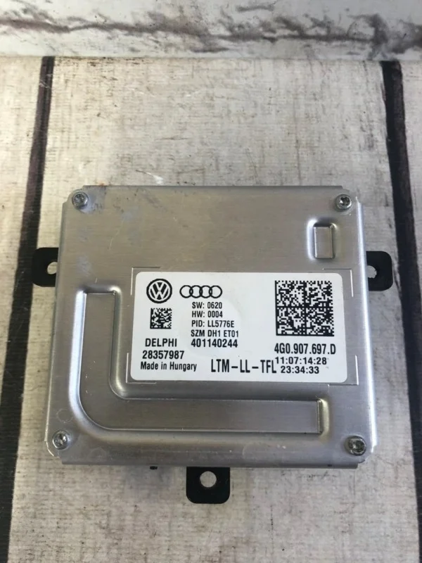 Блок розжига Audi Q3 2011-2014 8U
