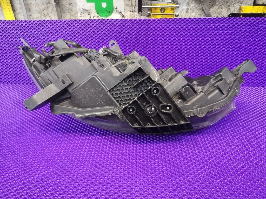 Фара левая галоген Qashqai J11 дорест