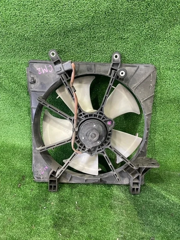 Вентилятор радиатора кондиционера Honda Accord 2006 CM2