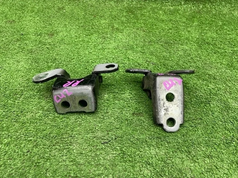 Петля двери Honda Accord 2011 CU2