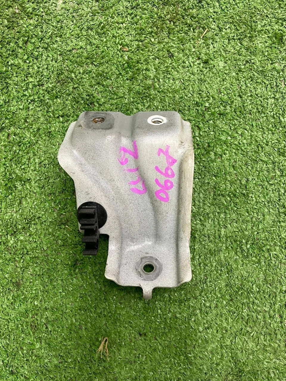 Кронштейн крыла Honda Accord 2012 CU2