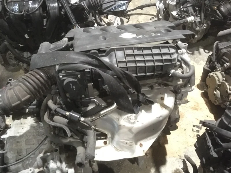 Двигатель Nissan Serena 10102JN0A0 C25 MR20DE