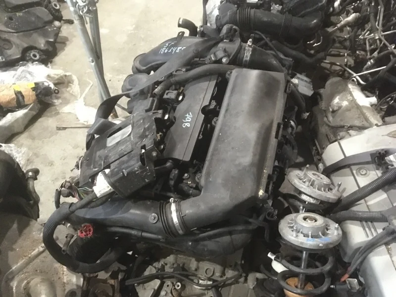 Двигатель Peugeot 308 2012 0135RJ 1 EP6CDT