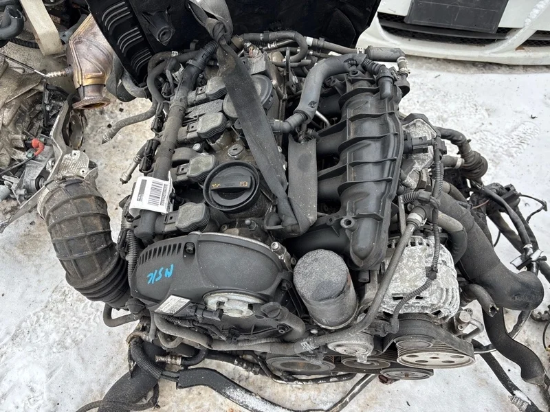 Двигатель Audi A4 06H100033D B8 CDNC