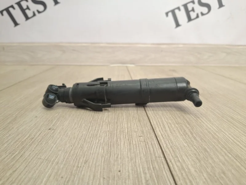 Форсунка омывателя VW Tguan 2 2016- AD1