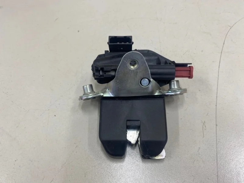 Замок багажника Volkswagen Polo 5 СЕДАН CWVA 2016