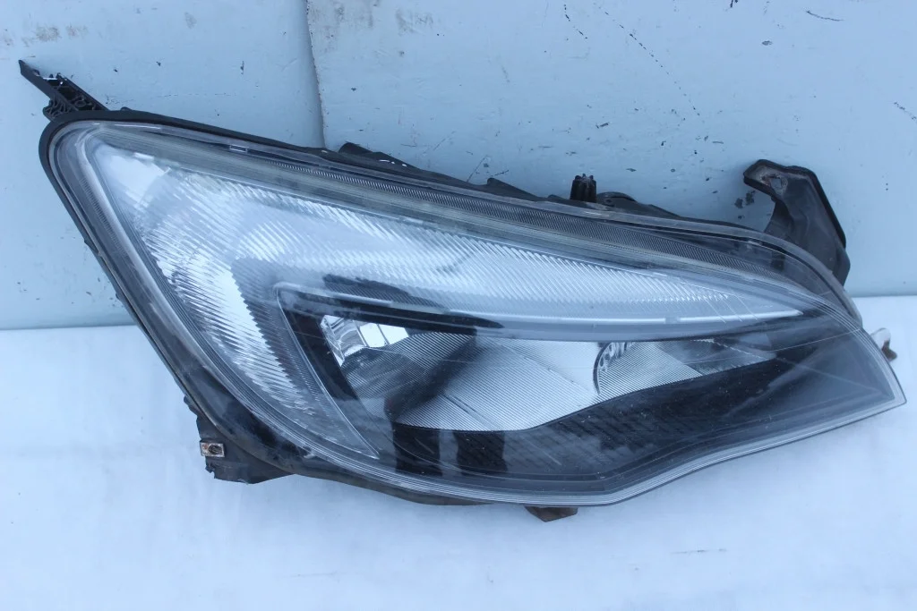 Фара черная правая дефект Opel Astra J JФР54