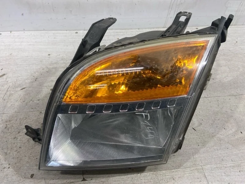 Фара левая Ford Fusion (01-12) UAV 1.4L