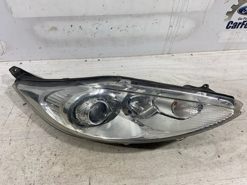 Фара правая Ford Fiesta (08-12) ХЭТЧБЕК 5 ДВ. 1.4L