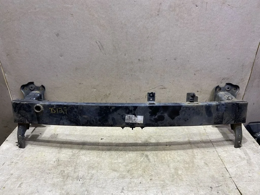 Усилитель переднего бампера Kia Sportage 4 QL