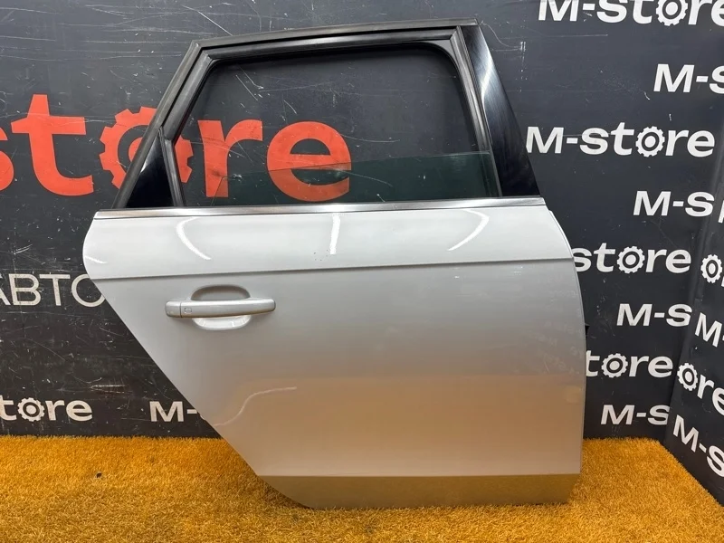 Дверь Audi A4 2010 8K9833052D B8/8K CDNC, задняя правая