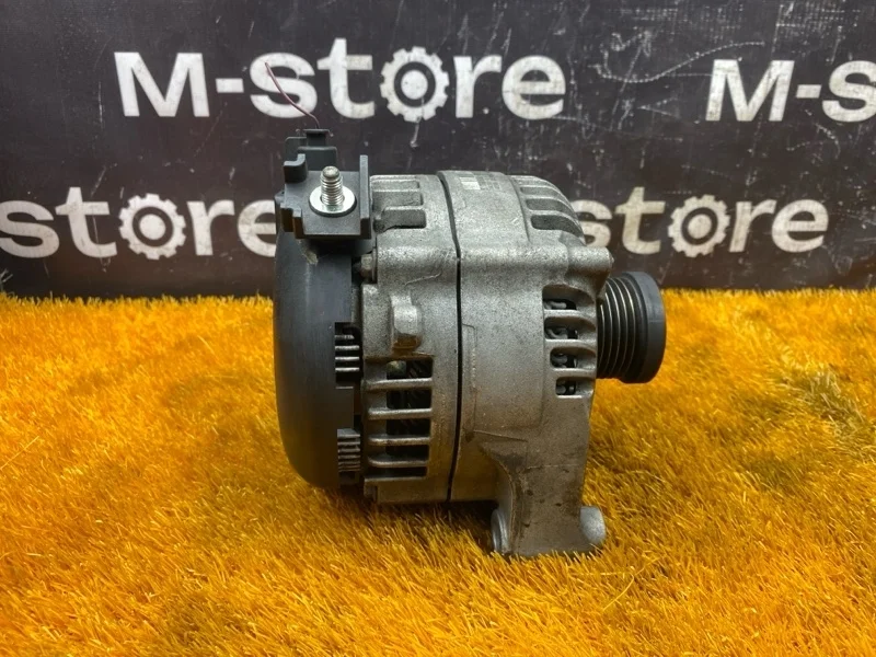 Генератор Bmw X1 2011 7605061 E84 N20B20A