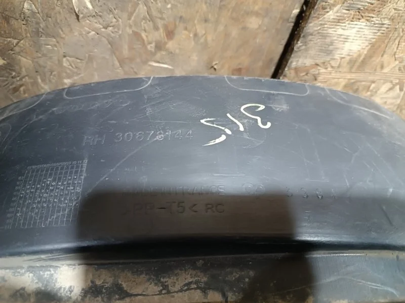 Подкрылок volvo S40 2009 MS