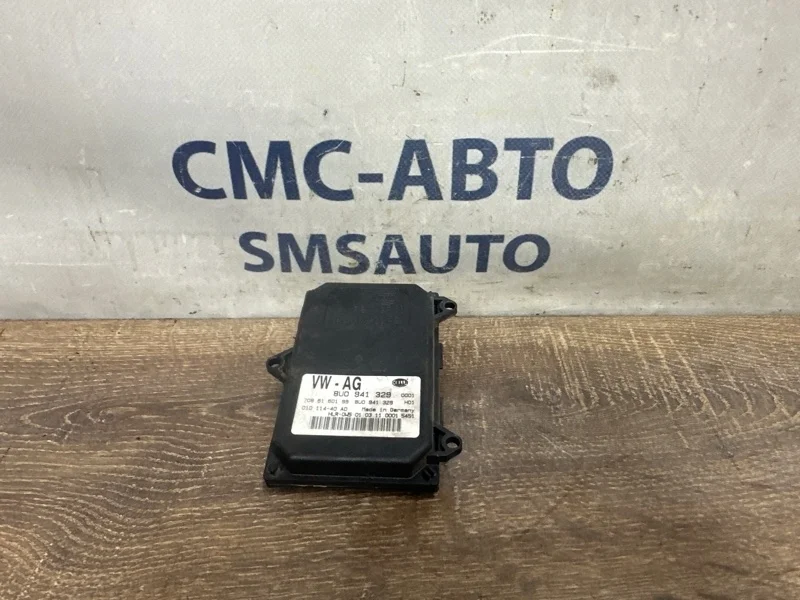 Блок управления фарой Volkswagen Touareg 8U0941329 NF 3.6 CGRA