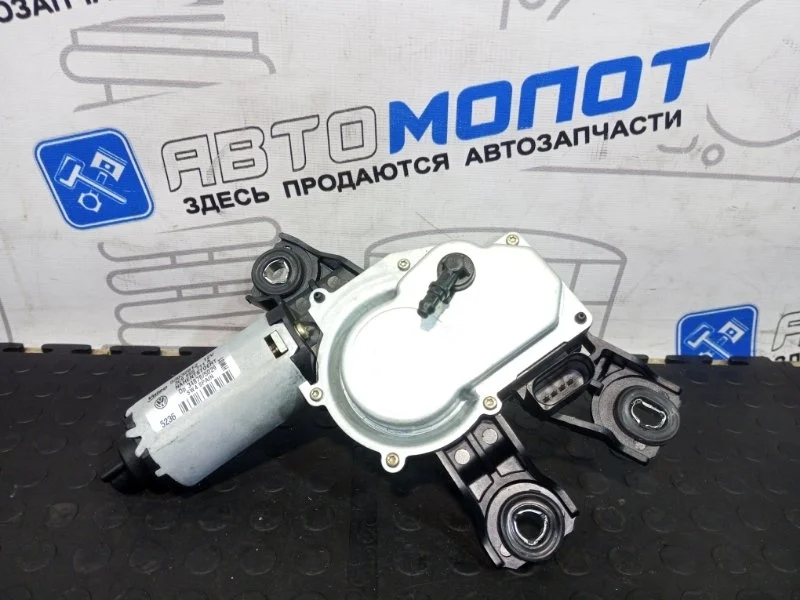 Моторчик стеклоочистителя задний Volkswagen Passat 3C9955711A B6