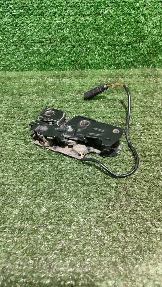 Замок капота Volkswagen Amarok 2010 1Z0823509E CDCA