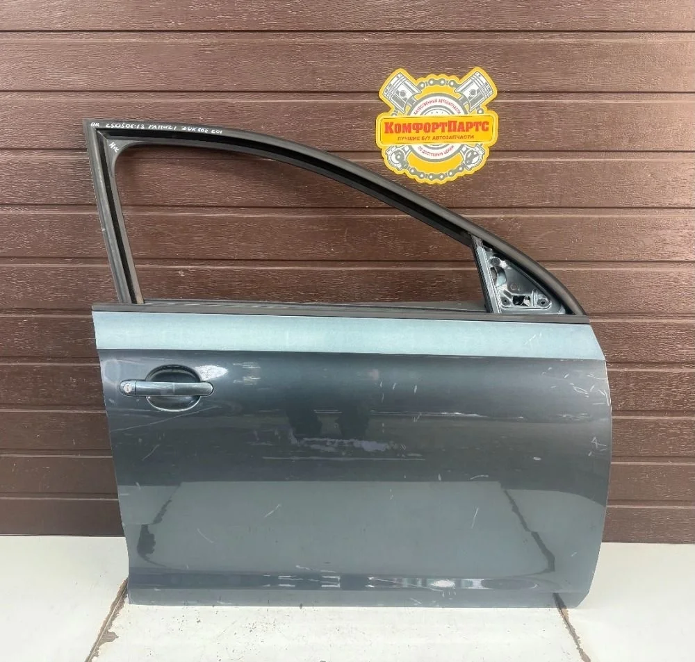 Дверь передняя правая Skoda Rapid I (2012—2017)
