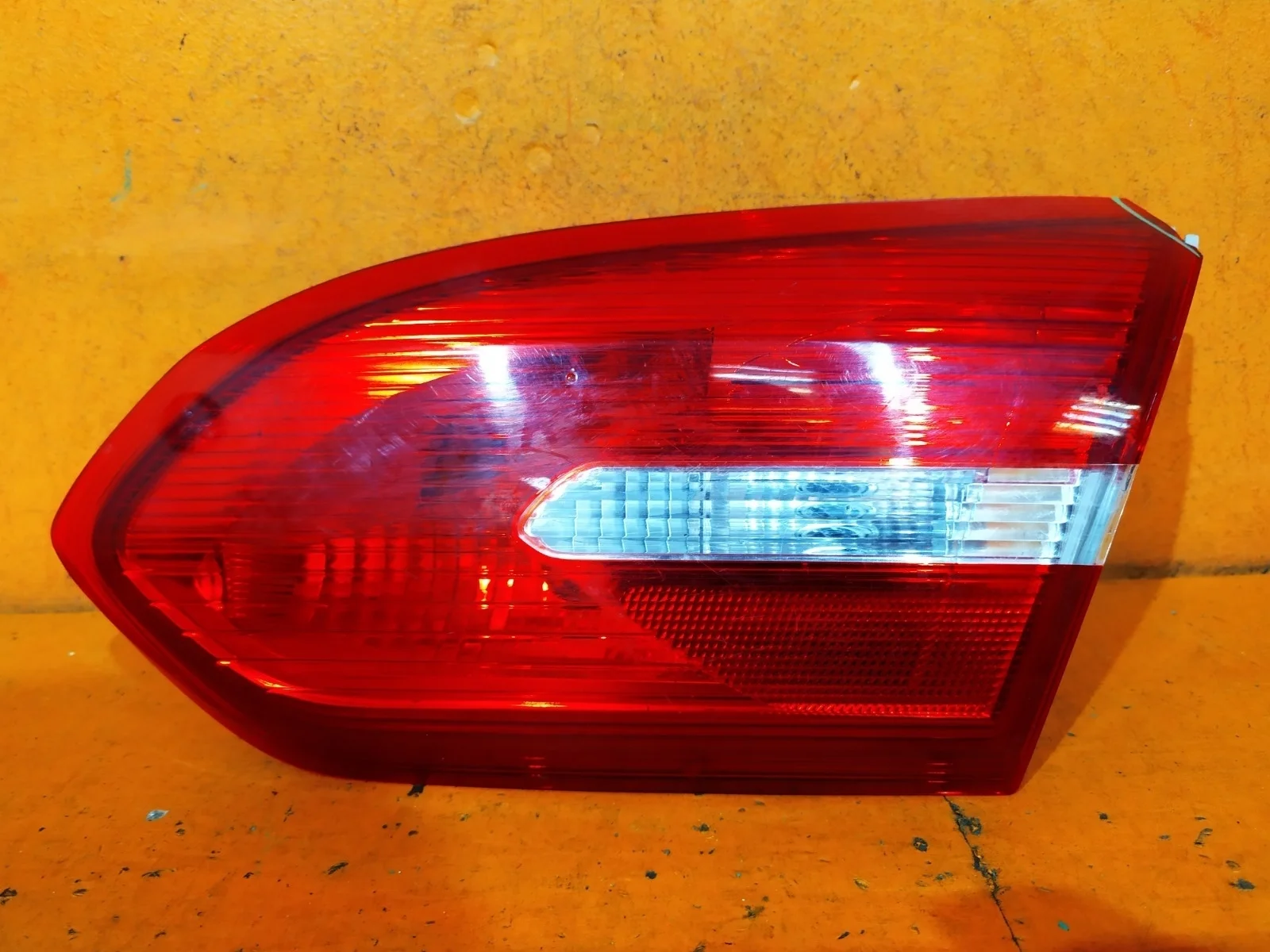 Фонарь внутренний Ford Focus 2014-2019 3