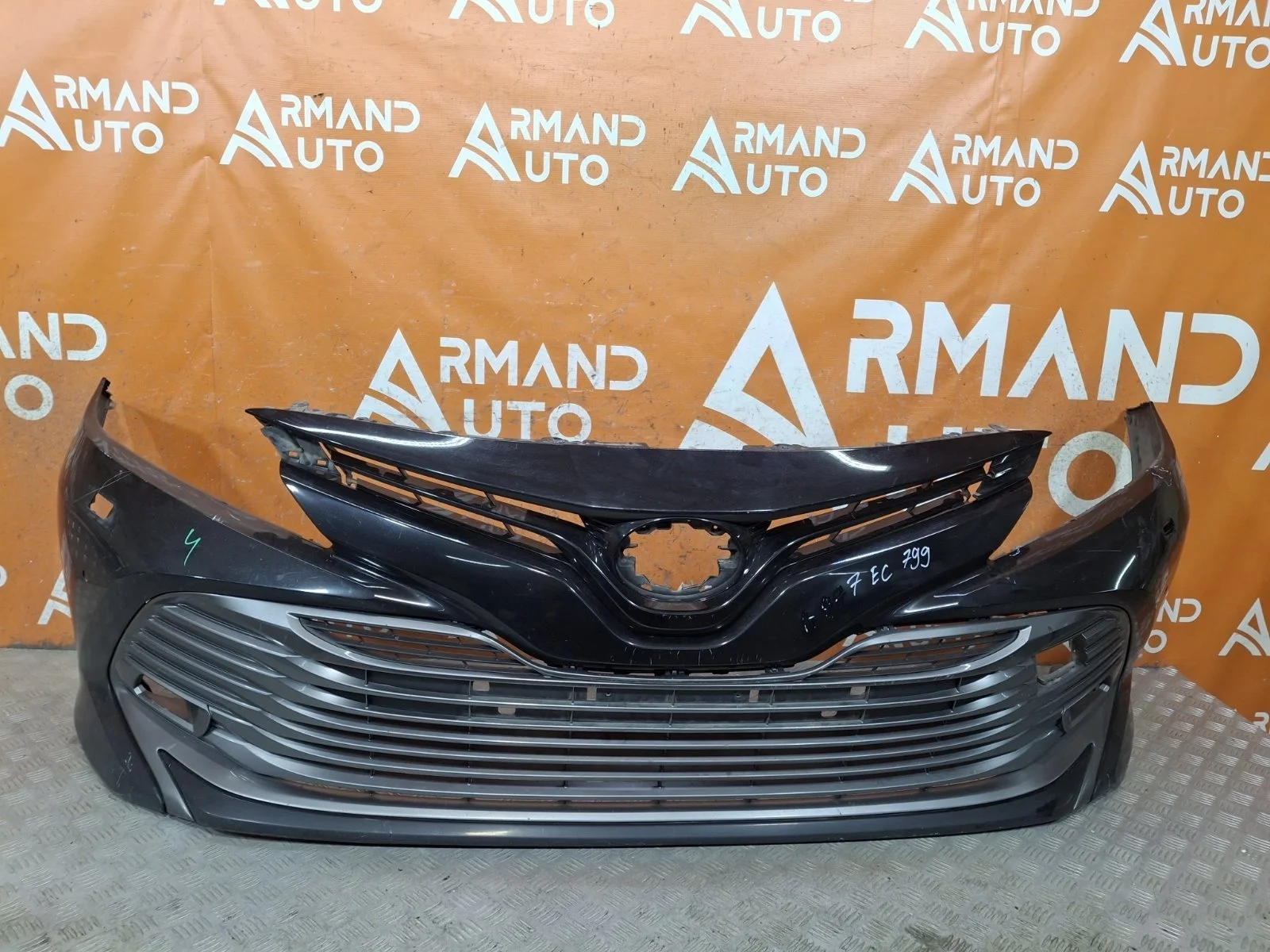 Бампер Toyota Camry 2017-2021 8 XV70